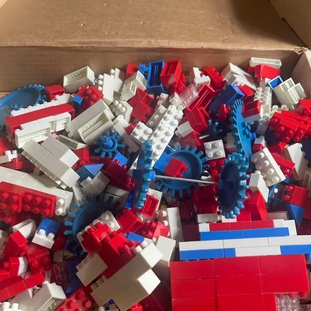Vintage Sears Little Leaners Brix Blox Construction Set 785 pcs